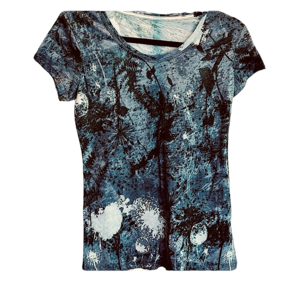 Daisy Fuentes Tee Shirt Light and Dark Grey Print S
